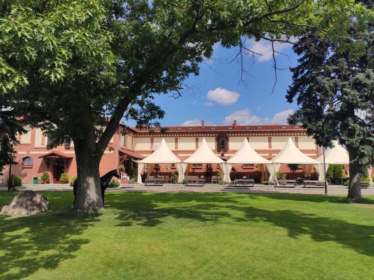 Hotel Sandro Silver & Spichlerz Antoniny Лешно Екстериор снимка