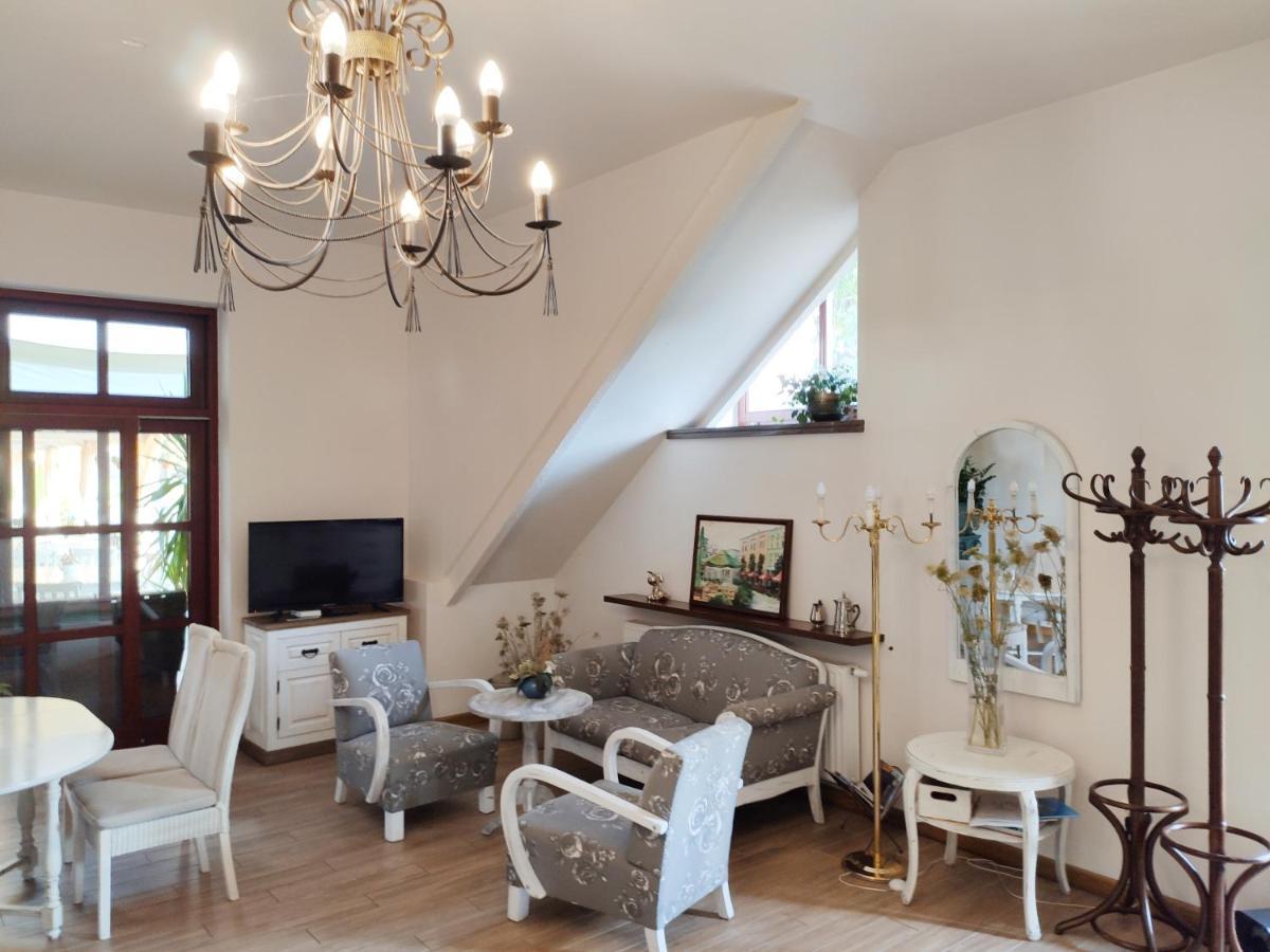 Hotel Sandro Silver & Spichlerz Antoniny Лешно Екстериор снимка