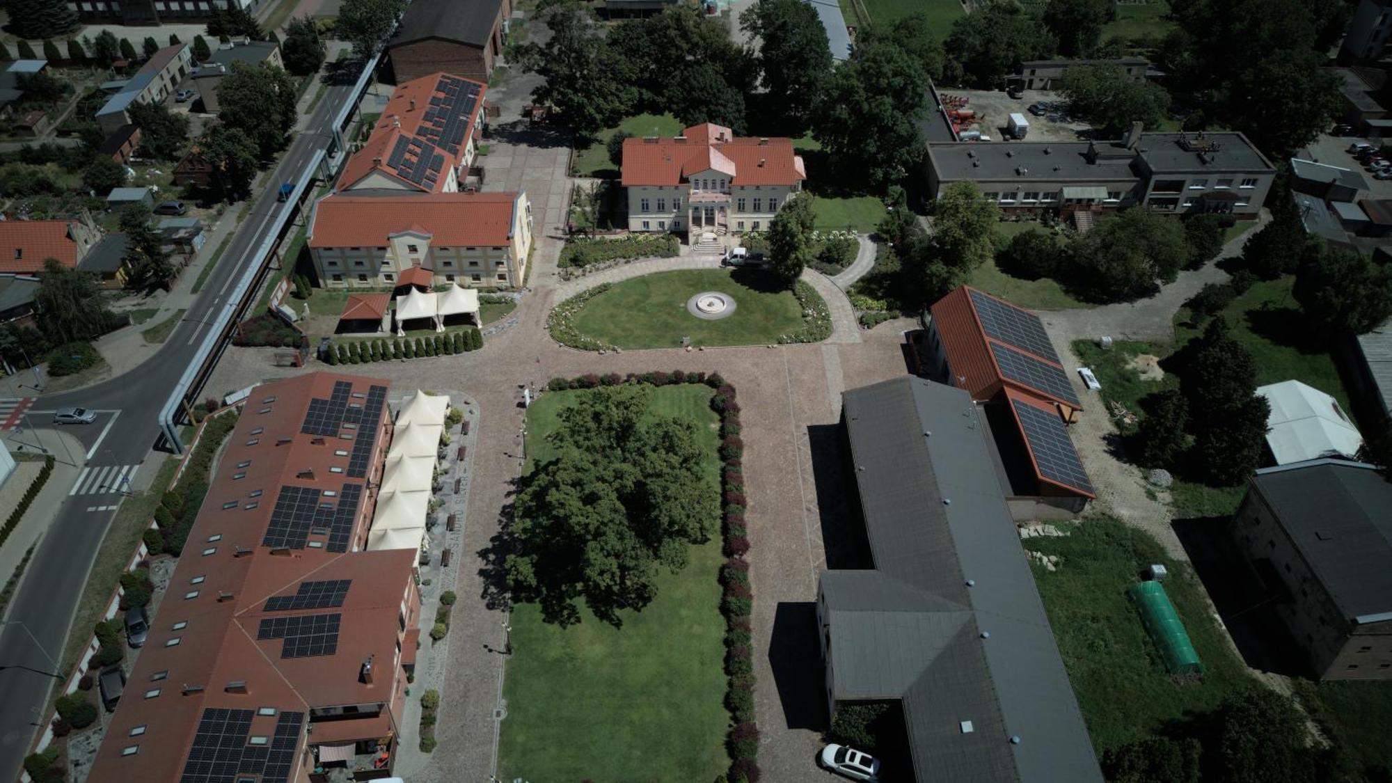 Hotel Sandro Silver & Spichlerz Antoniny Лешно Екстериор снимка