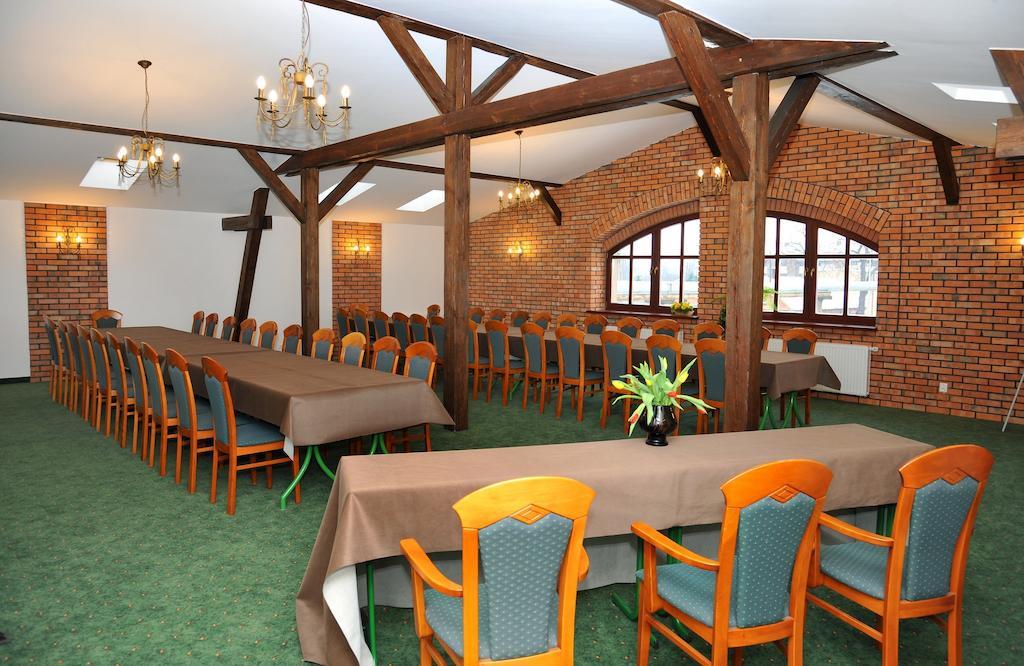 Hotel Sandro Silver & Spichlerz Antoniny Лешно Екстериор снимка