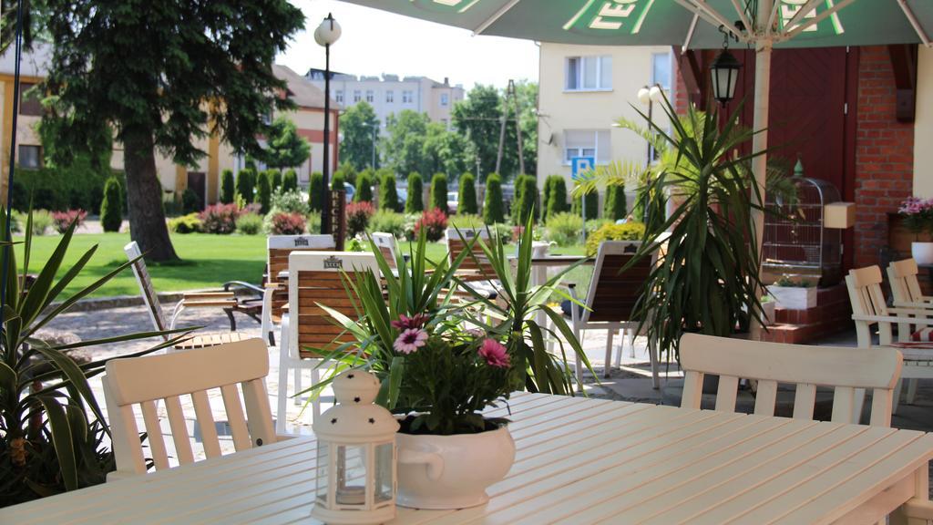 Hotel Sandro Silver & Spichlerz Antoniny Лешно Екстериор снимка